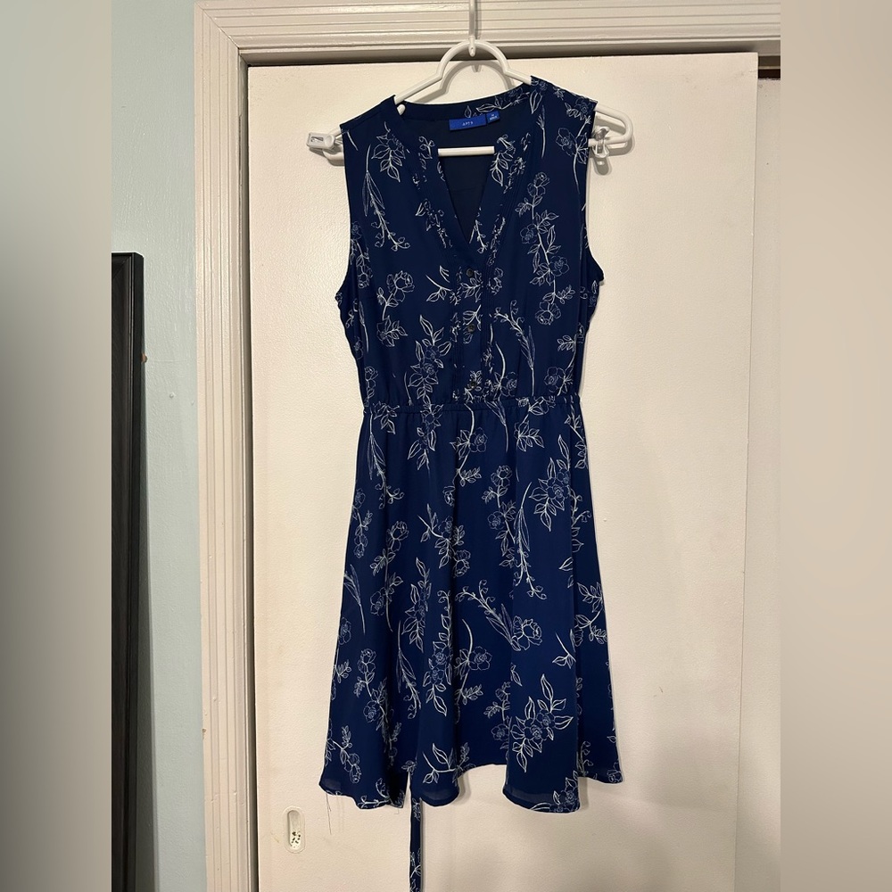 Apt 9 super cute navy blue dress